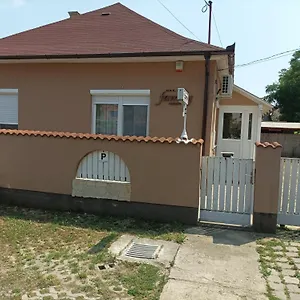 https://family-vendghz.hotels-hajduszoboszlo-hungary.com